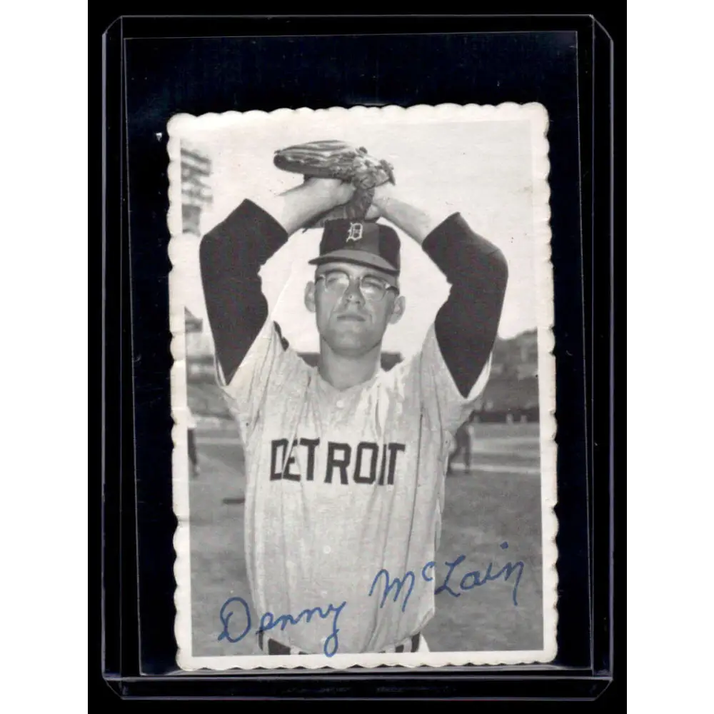 1969 Topps #8 Denny McLain EX Detroit Tigers Baseball Card Image 1