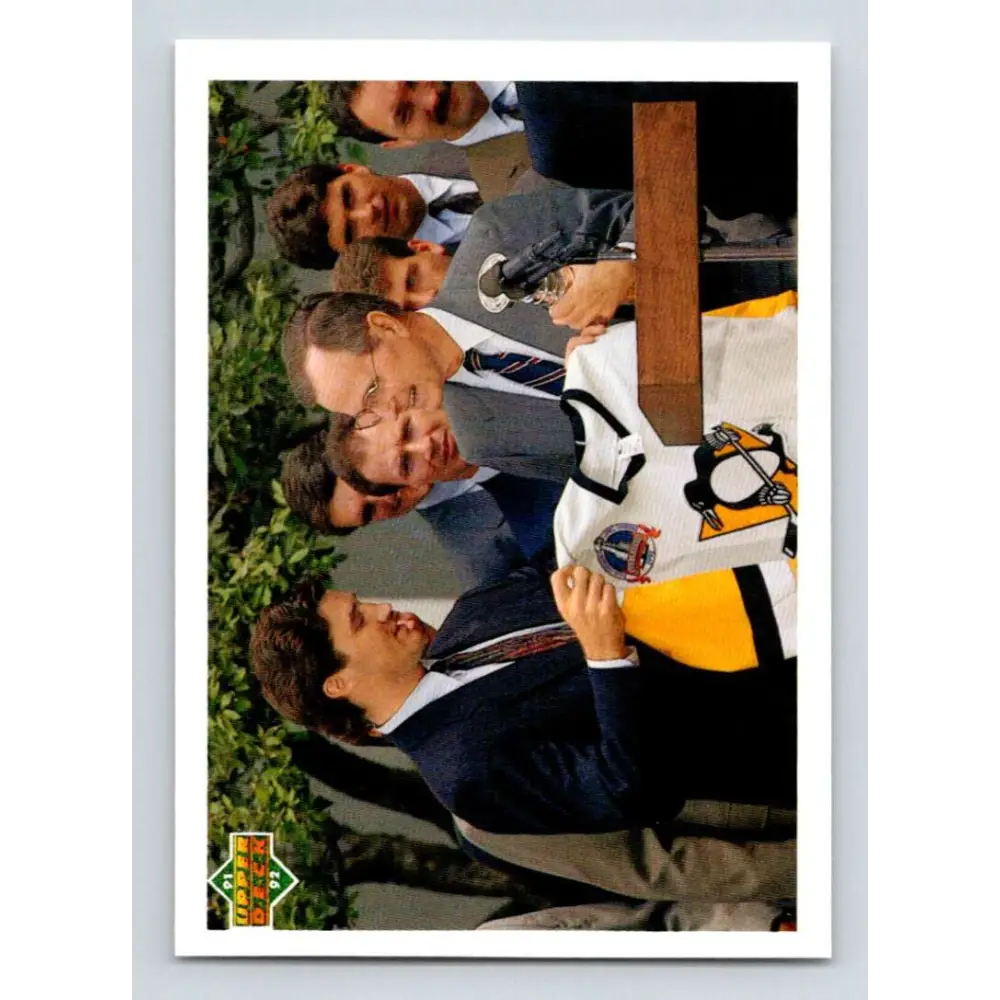 1991-92 Upper Deck #47 Mario Lemieux NM-MT Pittsburgh Penguins Hockey Card Image 1