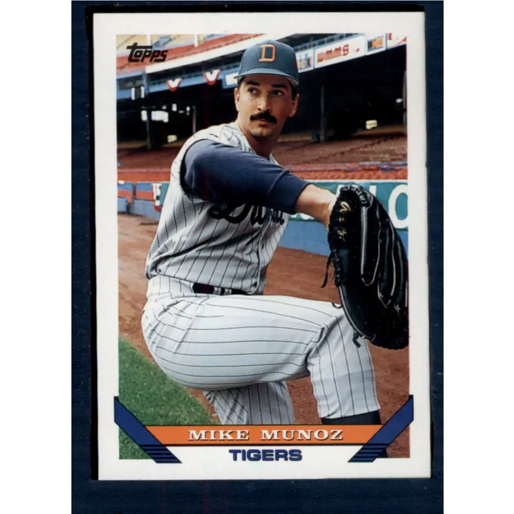 1993 Topps #379 Mike Munoz NM-MT Detroit Tigers Baseball Card  Image 1